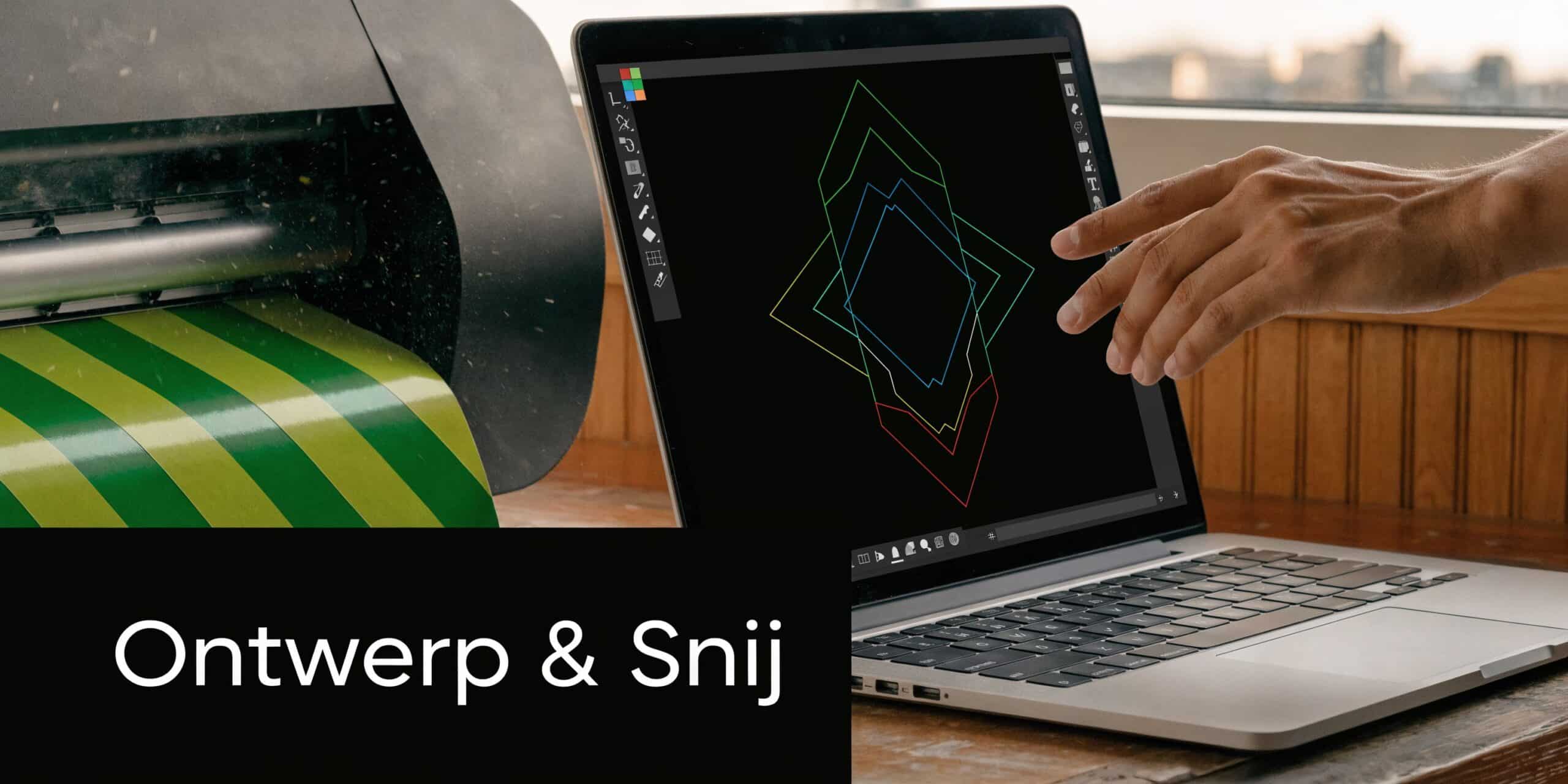 Zelf raamstickers maken: De ultieme gids voor 2026 4 Een grafisch ontwerper werkt op een laptop aan een snijontwerp voor gepersonaliseerde raamstickers in een werkplaats.